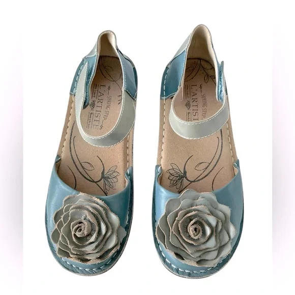 L’Artiste Spring Step Caicos Blue Gray Mary Jane Flats Shoes Size 7 Flower EUC🩵 - Picture 2 of 8